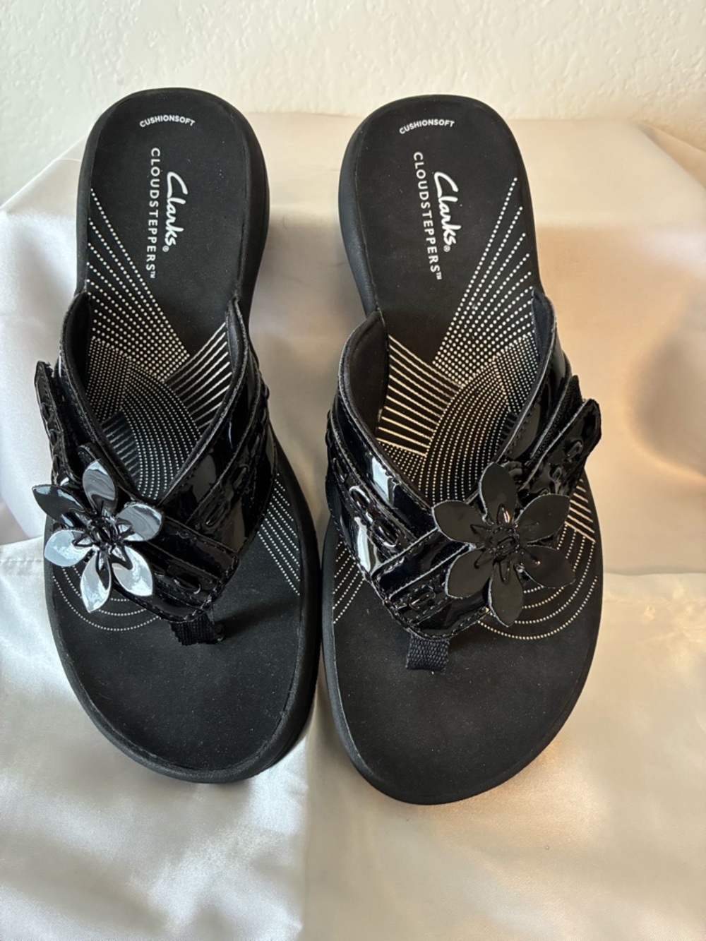 Clarks Black Floral Thong Sandals for Women